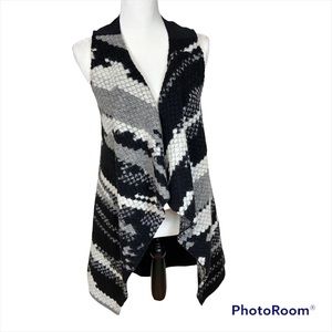 Guest Editor black white gray long open vest duster